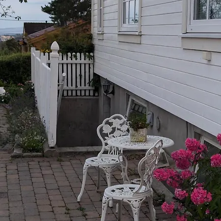 2 Bedroom With Outdoor Area